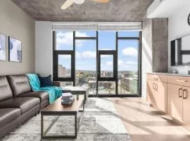 Bright and Cozy 2BR Getaway in BHM8