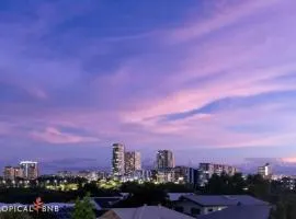 Sunsets & City Skyline Views With Pool
