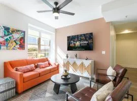 Newly Renovated 4-Bed Condo steps to French Quarter