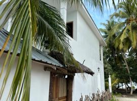 Dive and Sleep - All Inclusive Diving Guesthouse - 3 Dives per day, hotel near Villa International Airport - VAM, Maamigili
