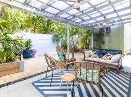 Tropical Garden Villa 5 Mins From City Centre