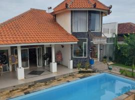 Mercusuar Resort Jepara, hotel v destinaci Kesembu