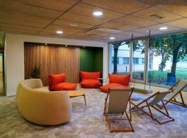 Residencia Universitaria Resa Los Abedules, zelfstandige accommodatie in Pamplona