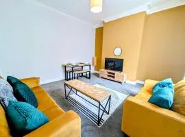 Charming 4-bedroom Retreat In Blyth