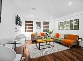 NEW Styled Beautifully Birmingham City One Bed Apartment Sleeps up to 4 People