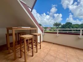 Kaz Caraïbes spacieuse, accès piscine et plage - Résidence, hotel in Sainte-Luce