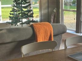 The Old Stables - Self Contained Cottage - Hot Tub and Pool, ξενοδοχείο σε Salisbury