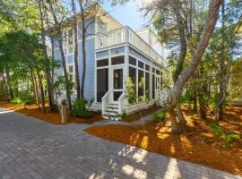 Luxury WaterColor Home, Steps to Seaside including 4 Bikes! Sleeps 10