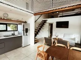 Casa en chapa a estrenar a dos cuadras de Cruz del Sur - Landhouses Casa Mirador - HOLA SUR