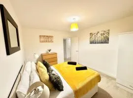 Stay for business, corporate, contractors or leisure with private parking