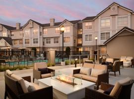 Residence Inn Pleasanton, hotel in Pleasanton
