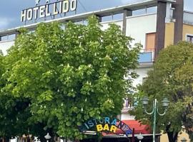 hotel lido, hotel v destinaci Viverone