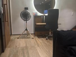 Ronza, hotel en Abiyán