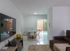 2 suítes a 500m da Praia dos Milionários