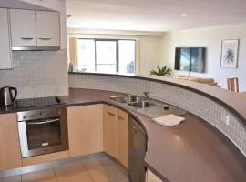 Jubilee Apartment 06