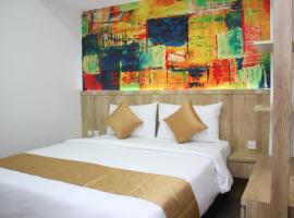 Urban Hotel Serpong, hotell med parkeringsplass i Banten