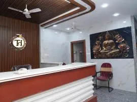 HOTEL THANVI iNN