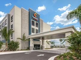 Comfort Suites Stuart-Hutchinson Island, hotel poblíž Witham Field Airport - SUA, 