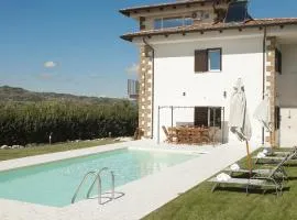 Villa Mariarosaria- Dimora di campagna con Piscina