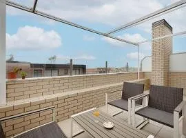 Espinho Retreat with Balcony