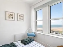 Apartment Expansive Sea Views Private Parking