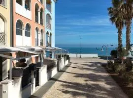 Porto Recanati, meraviglioso trilocale sul mare - P018