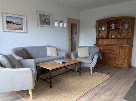 Ferienhaus Hermann mit Garten, Terrasse, Kamin und 300m zum Deich/ Salzwiesen, Hotel in St. Peter-Ording