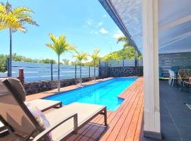 Villa Rêve Austral avec Piscine vue sur l'Océan, hotel v destinaci Grands Bois