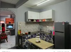 D' Alamanda HOMESTAY CHINI