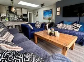 Sandy feet retreat