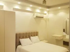 Leo studio