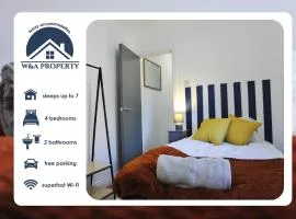 4 berooms 7 beds house in Kettering 2 showers Garden Fast Wi-Fi