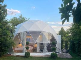 Ellie's Eco Private Glamping and Spa, hotel v destinaci Nea Kallikratia
