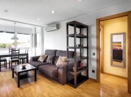 Apto en la playa a 20 min en tren de Barcelona, pet-friendly hotel in Cabrera de Mar