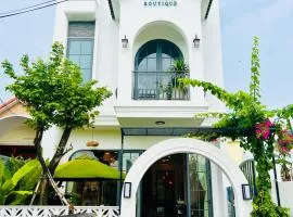 Hoi An Pinus Boutique