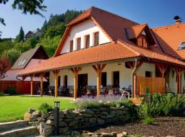 Penzion Rozmarýn, vakantiewoning in Vsetín