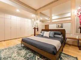 Modern Home with Balcony Office Space and Free Parking