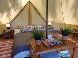 Camping Etang Du Camp, Campingplatz in Sénergues