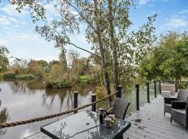 Kingfisher Lodge