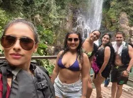 Jardim do Éden Hostel e Camping