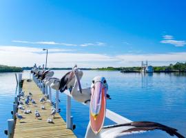 Moby Dick Waterfront Resort Motel, hotel em Yamba