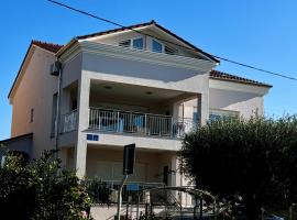 Apartments Villa Lili, hotel em Umag