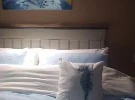 Seas the Breeze Romantic cottage for 2