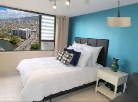 30th Fl King Bed View Studio