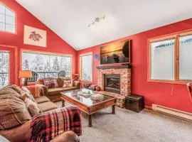 Fresh Tracks Retreat - Ski In Out Mtn View & Private Hot Tub