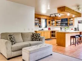 4 Mi to Beach Keaau Retreat with Relaxing Porch!