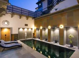 Madri Retreat - Heritage Boutique Hotel with Pool