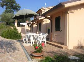 Apartment in Umbria near Montefalco Winery, hotel a Giano dellʼUmbria