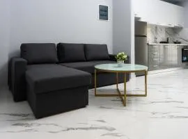 Urban Luxury Side 1