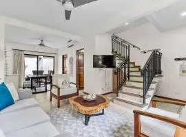 Pool Oasis, Concierge & 5min drive to the Beach